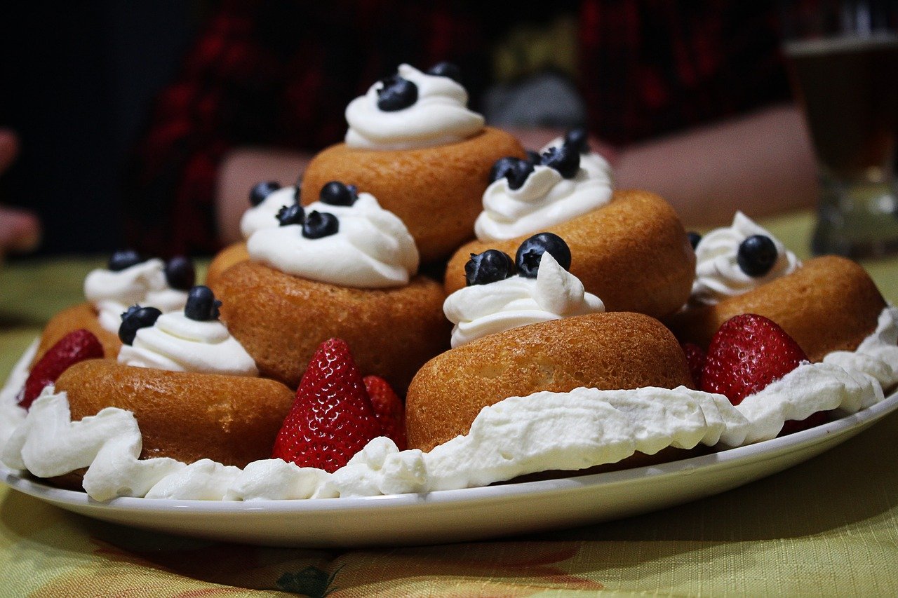 Profesjonalne usługi finger food catering jako klucz do sukcesu eventów firmowych